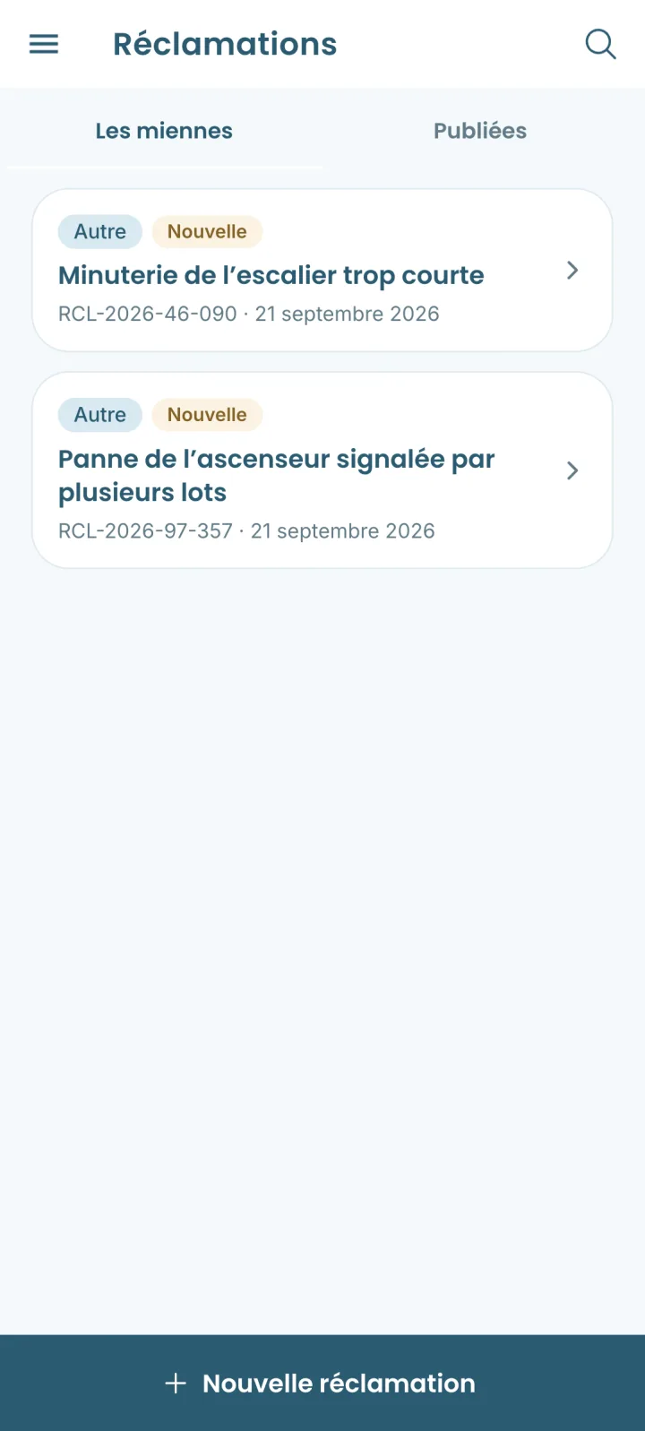 Écran des réclamations : fil de discussion avec le syndic et pièces jointes
